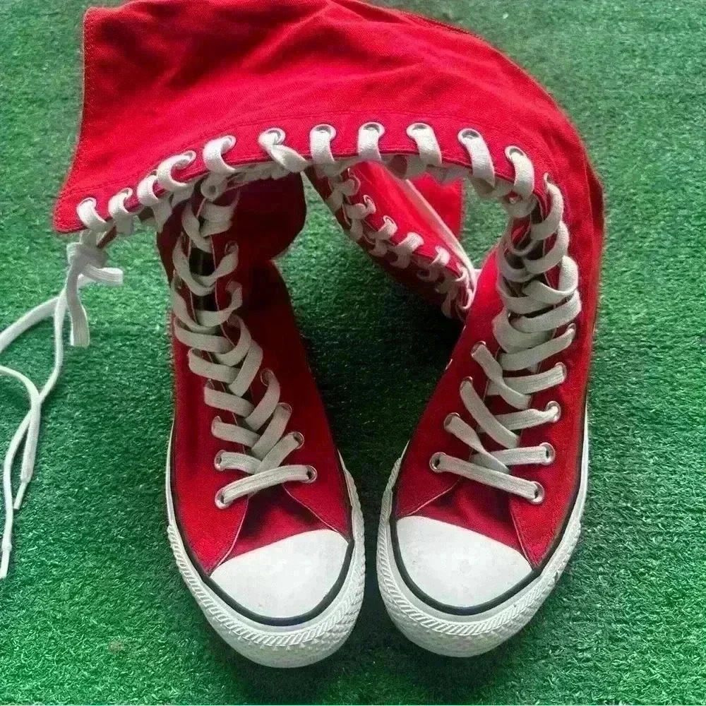 Converse - Picture 2 of 5
